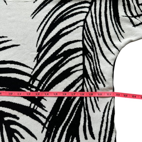 Zebra Print Sweater Scoop Neck Large 3/4 Batwing Sleeve Lightweight Rounded Hem - Picture 7 of 9